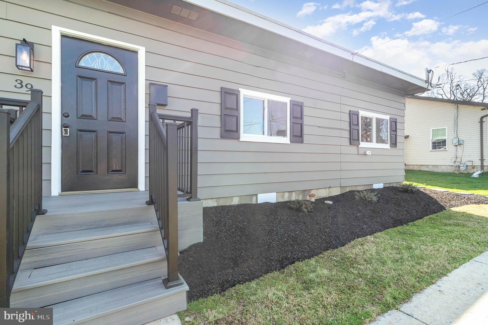 39 Old Market St, Mount Joy, PA 17552 - photo 1