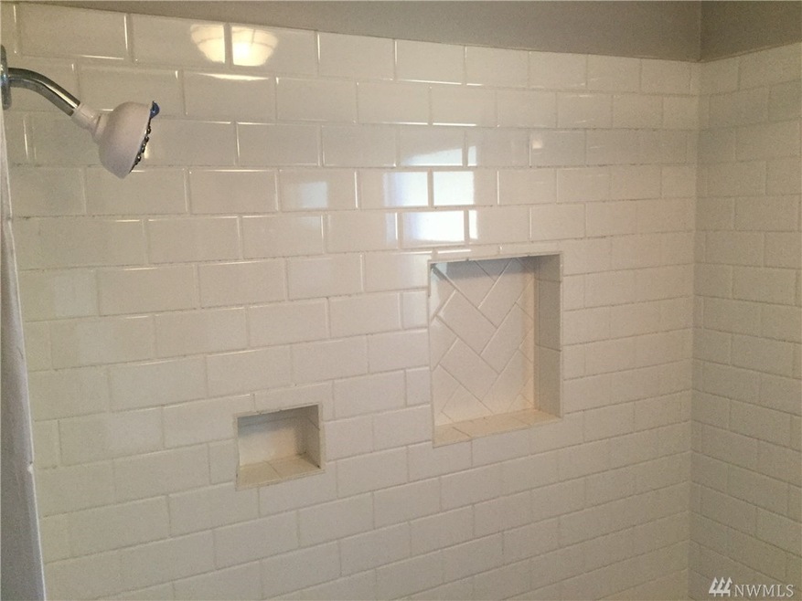 1114 Dibb St, Bremerton, WA 98310 - photo 1