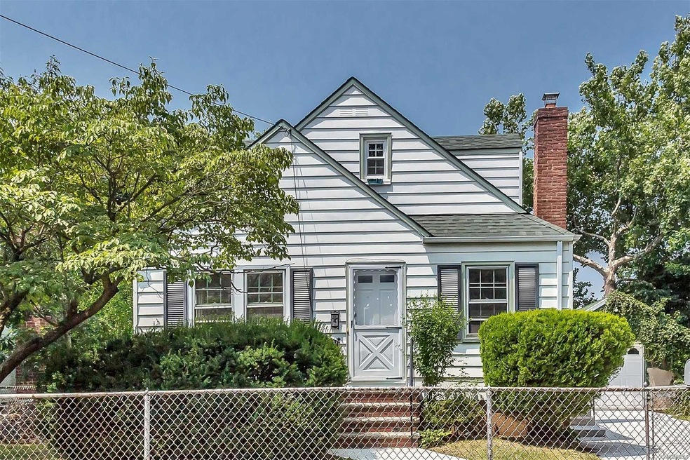 245 Goldenrod Ave, Franklin Square, NY 11010 - photo 1