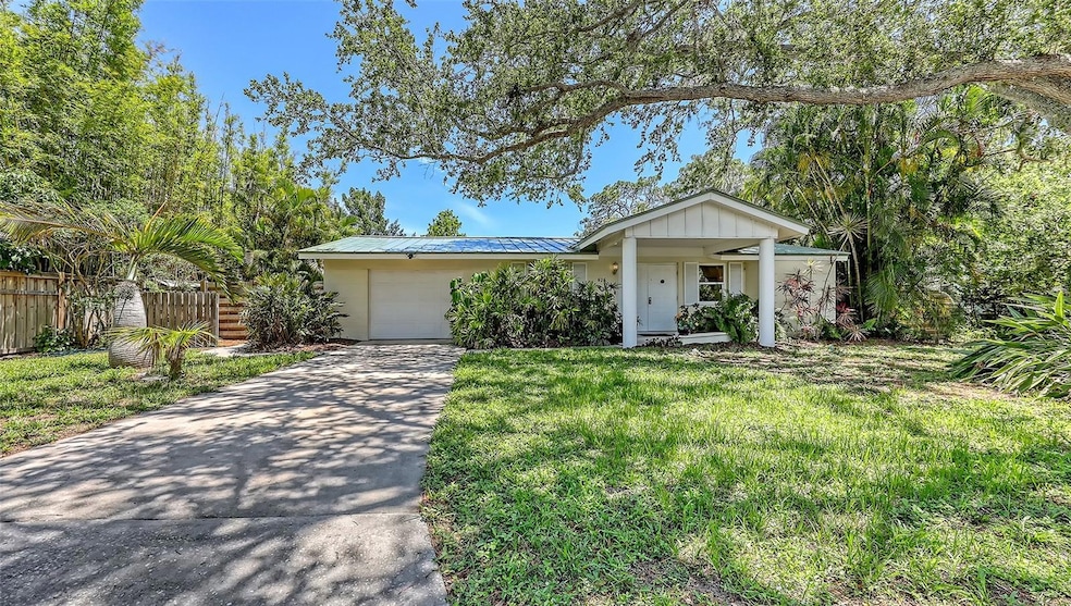 626 46th St, Sarasota, FL 34234 - photo 1