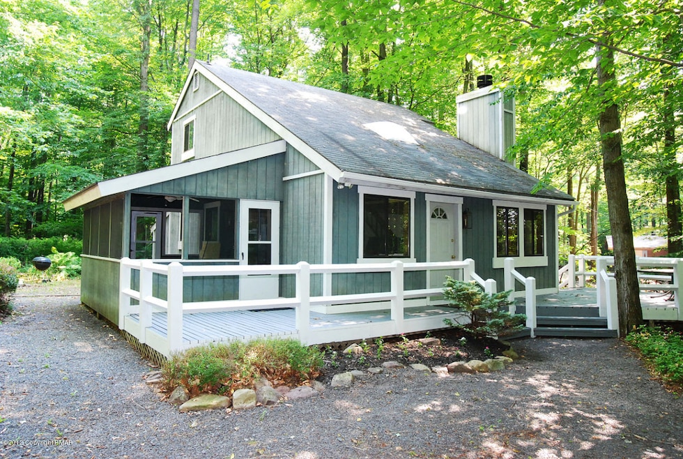 2443 Overlook Ln, Pocono Pines, PA 18350 - photo 1