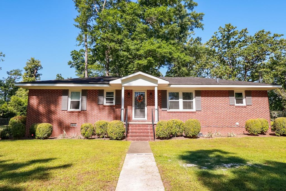 301 Wildwood Cir, Americus, GA 31709 - photo 1