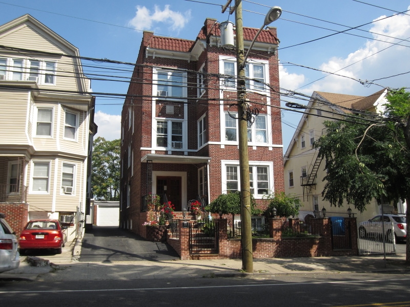 313 Clifton Ave unit 3, Newark, NJ 07104 - photo 1