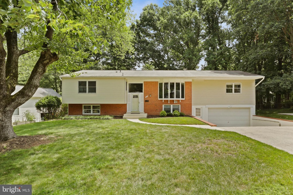 2527 Swift Run St, Vienna, VA 22180 - photo 1