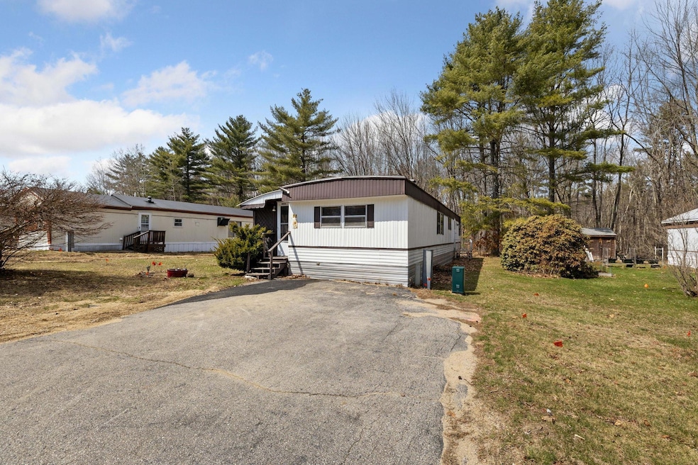 52 Crosswind Ln, Rochester, NH 03867 - photo 1