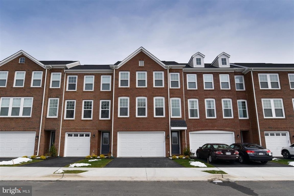 42283 Lancaster Woods Square, Chantilly, VA 20152 - photo 1