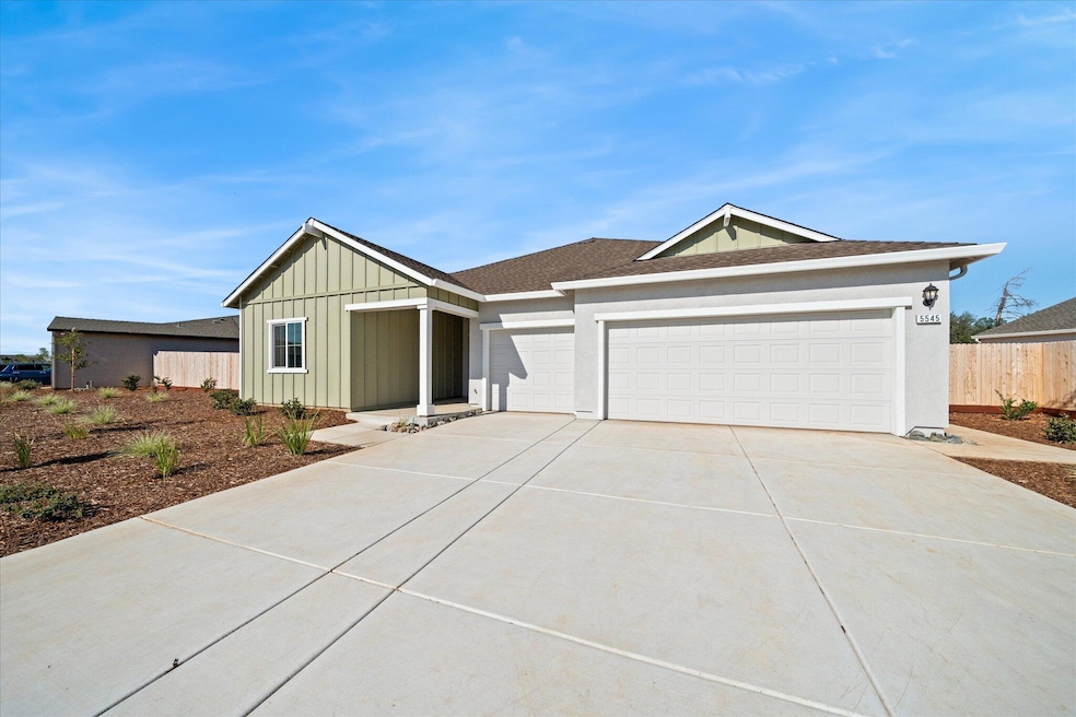 5545 Feathers Ave, Redding, CA 96002 - photo 1
