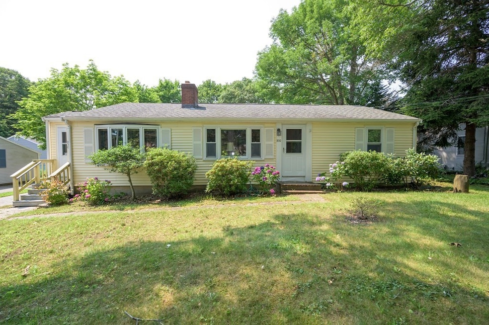 370 Shore Rd, Pocasset, MA 02559 - photo 1