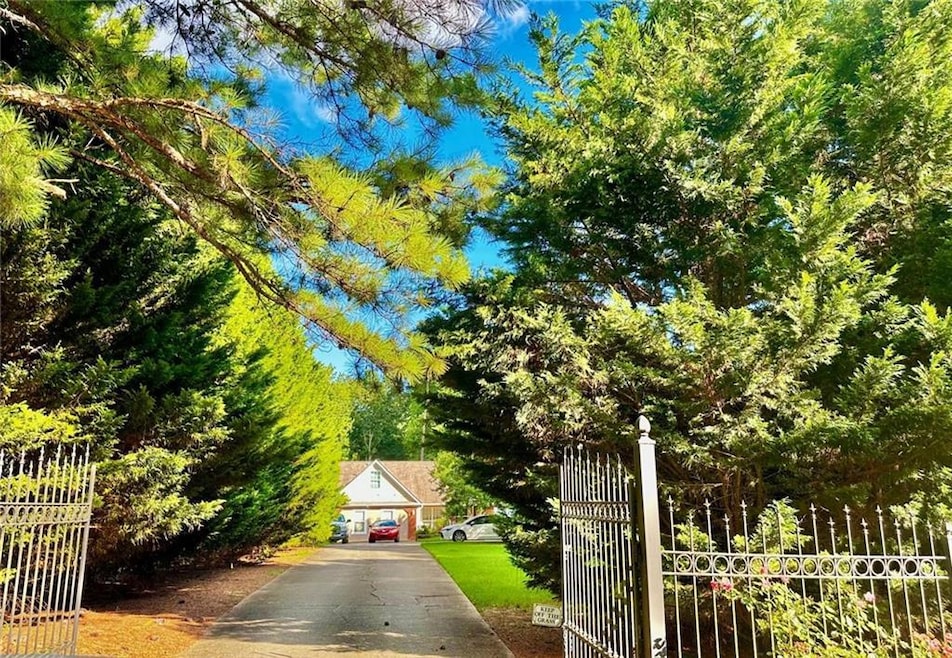 730 Tab Roberts Rd, Lawrenceville, GA 30043 - photo 1