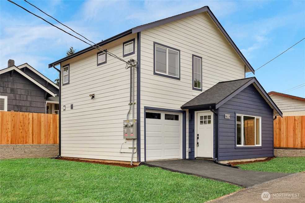 1602 Baker Ave unit B, Everett, WA 98201 - photo 1