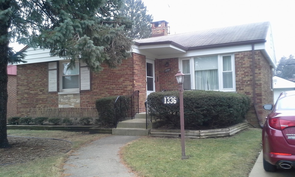 1336 Newcastle Ave, Westchester, IL 60154 - photo 1