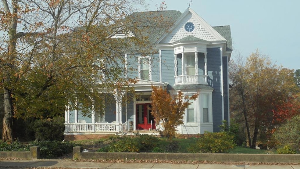 Pending $399,900