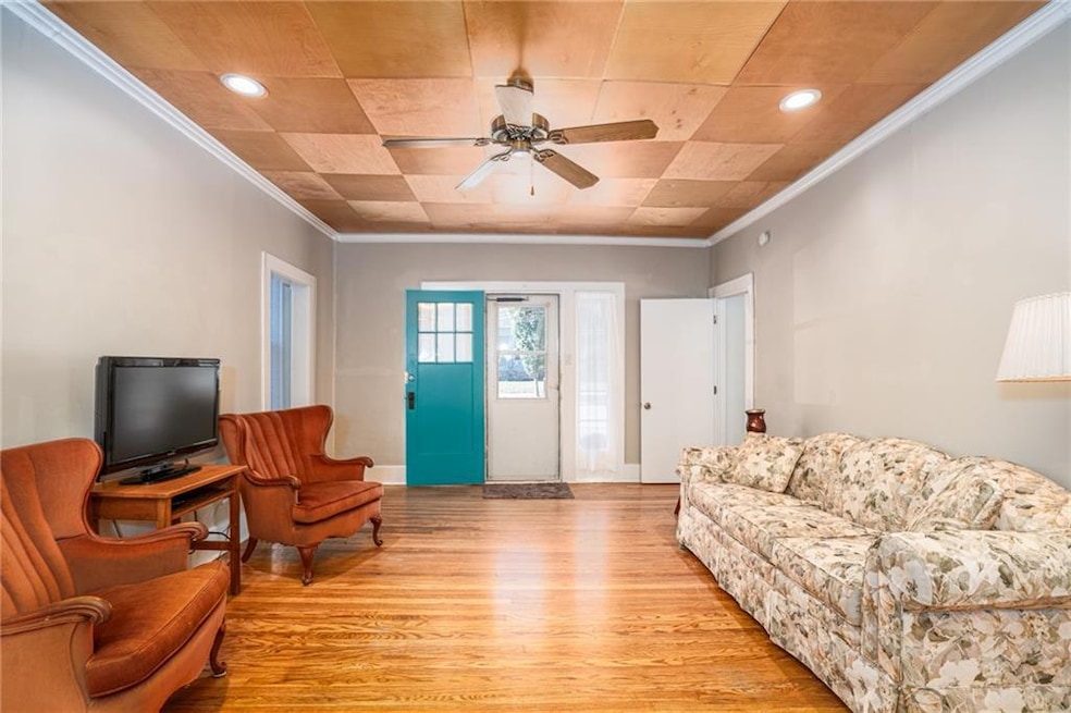 619 W 4th St, Lawrence, KS 66044 - photo 1