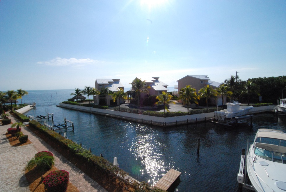 Key Largo Yacht Club Tropical Paradise!