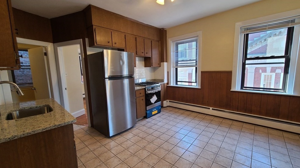 75 Charter St unit 4, Boston, MA 02113 - photo 1