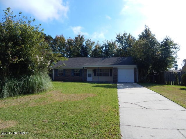 415 Cedar Ct, Jacksonville, NC 28546 - photo 1