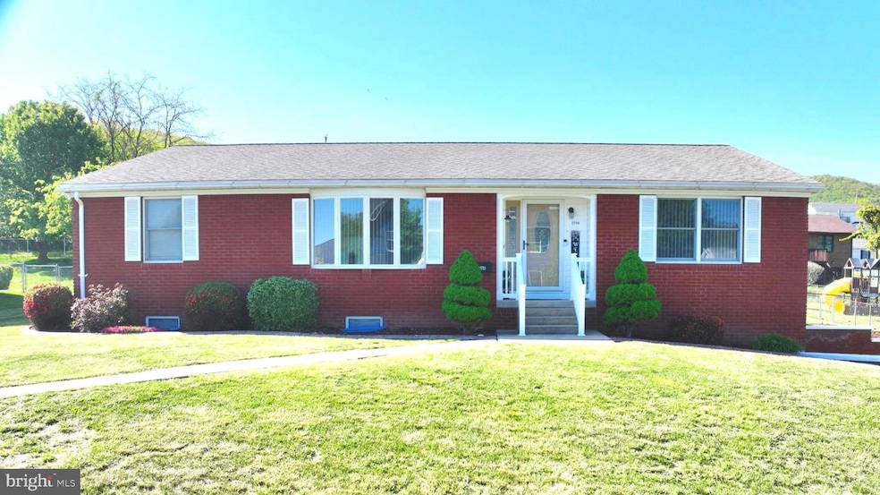 For Sale $346,900 • Co-Listing Agent