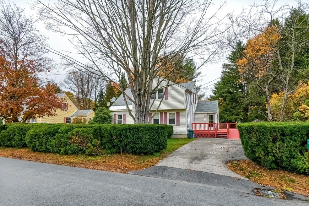 21 Maplecrest St, Newmarket, NH 03857 - photo 1