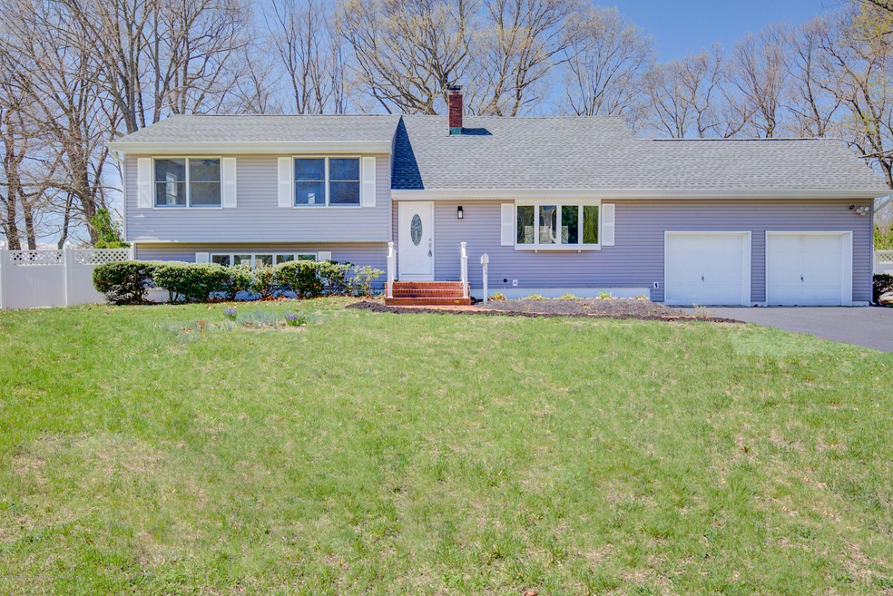 184 Riveredge Rd, Tinton Falls, NJ 07724 - photo 1