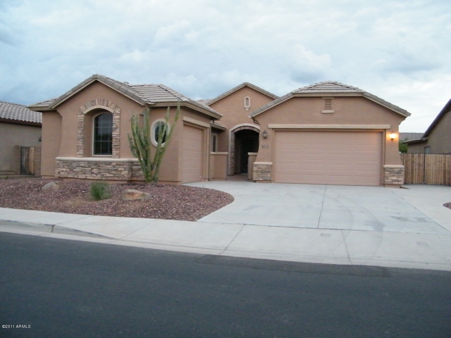 GREAT CURB APPEAL