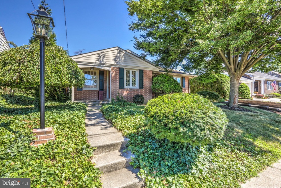 201 Hillcrest Rd, New Holland, PA 17557 - photo 1