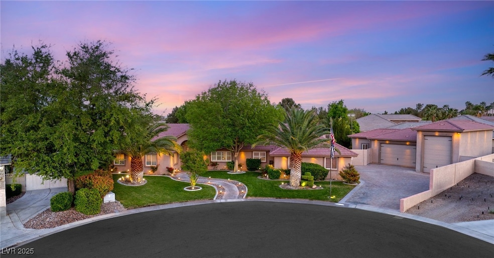 8275 W Craig Rd, Las Vegas, NV 89129 - photo 1