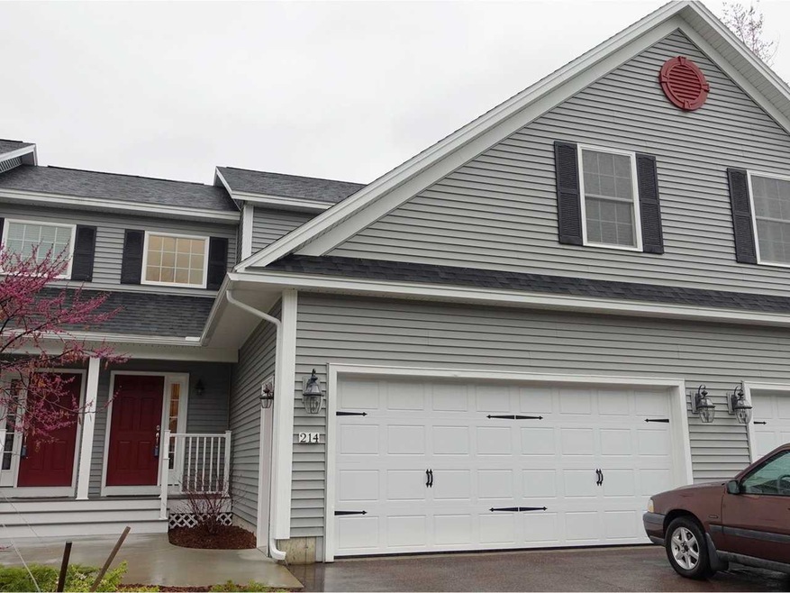 214 Fox Run unit 18, Colchester, VT 05446 - photo 1
