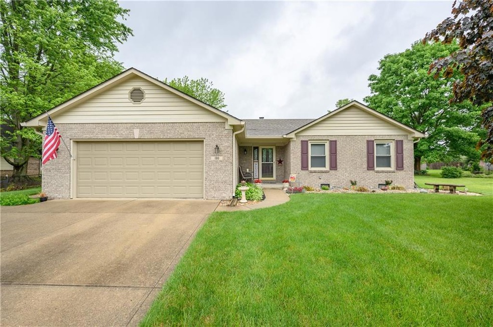 130 Deborah Ln, Whiteland, IN 46184 - photo 1