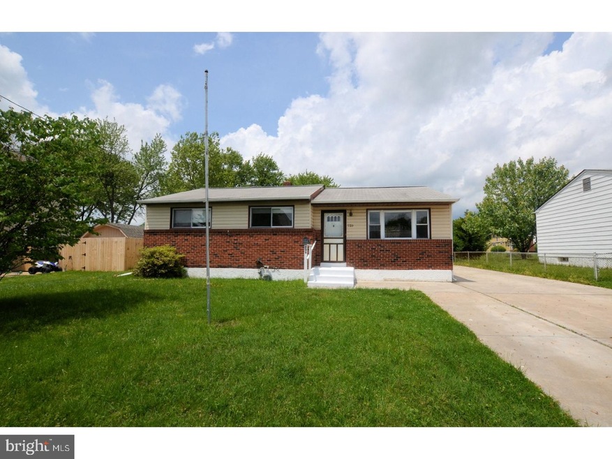 739 W 12th St, New Castle, DE 19720 - photo 1