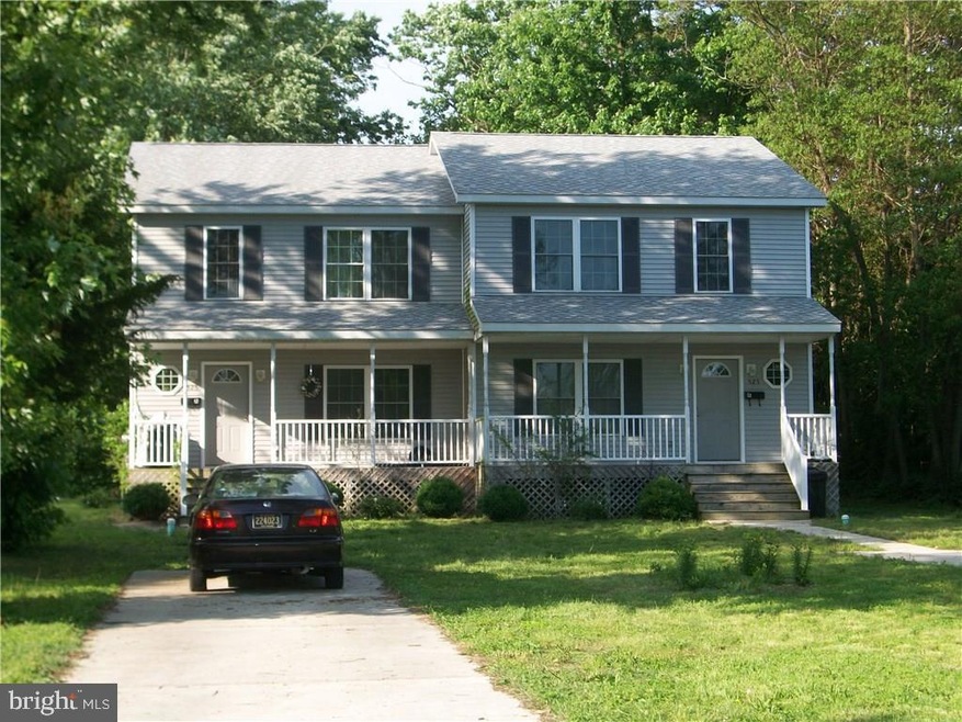 525 W 7th St, Laurel, DE 19956 - photo 1