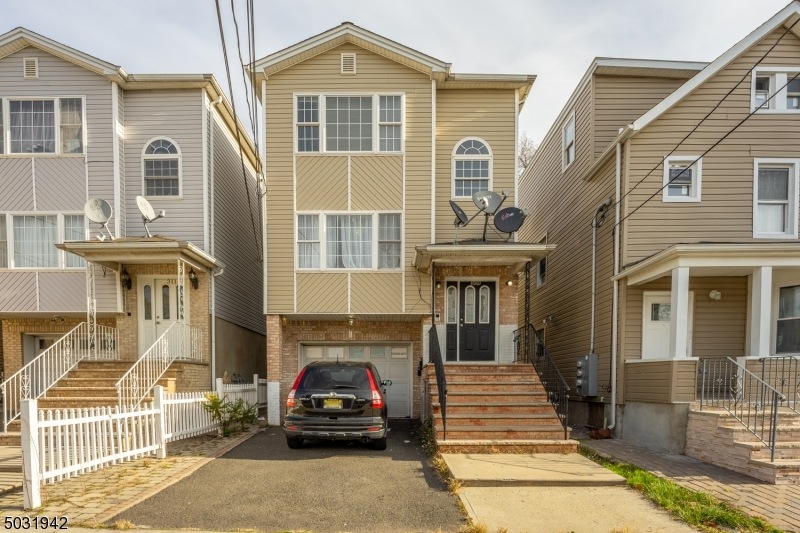 309 S Park St, Elizabethport, NJ 07206 - photo 1