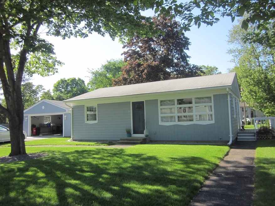 5 Domin Ave, Smithfield, RI 02917 - photo 1