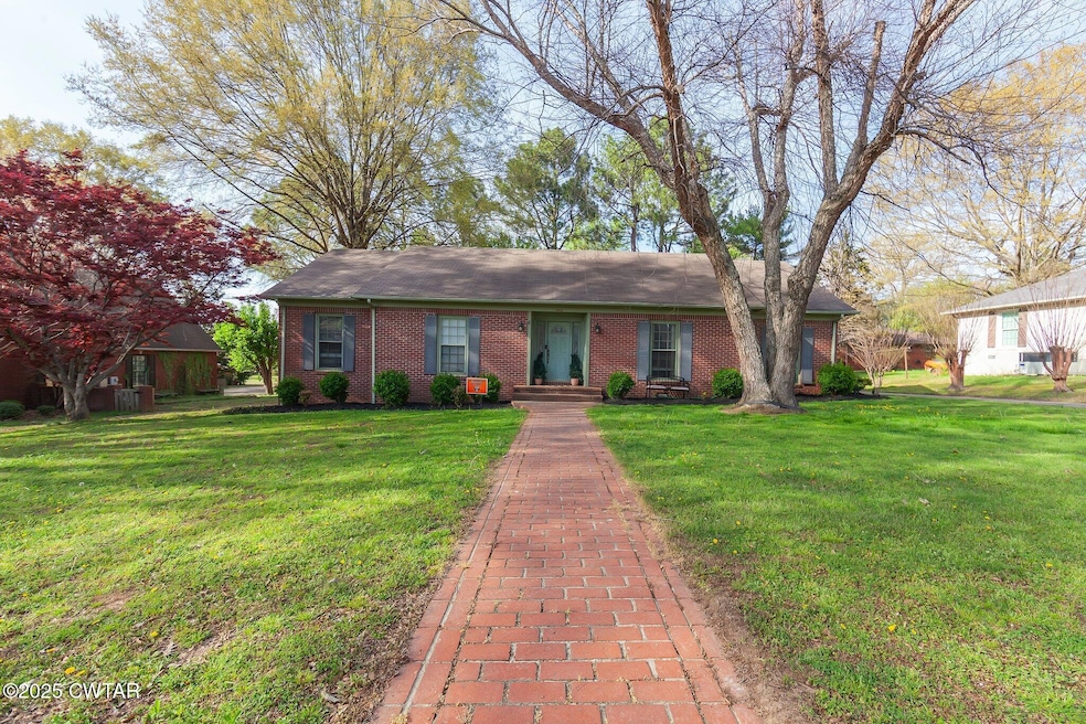 For Sale $324,900 • Co-Listing Agent