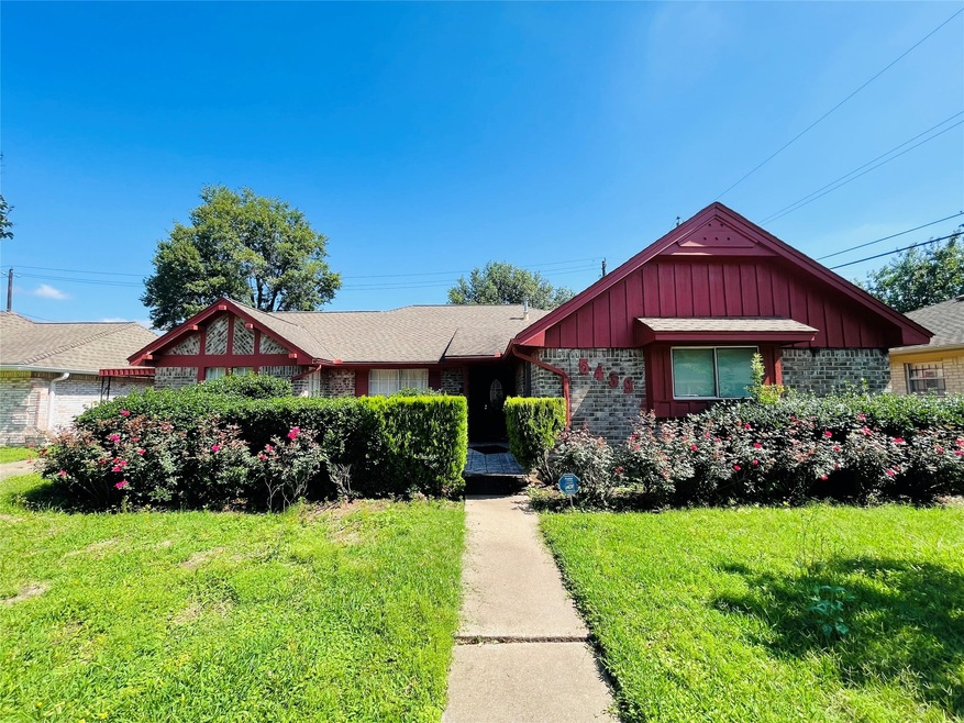 5439 Clift Haven Dr, Houston, TX 77091 - photo 1
