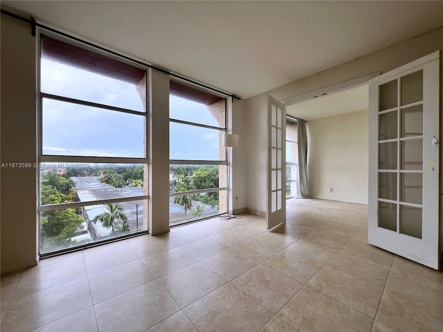 2101 Atlantic Shores Blvd unit 518, Hallandale Beach, FL 33009 - photo 1
