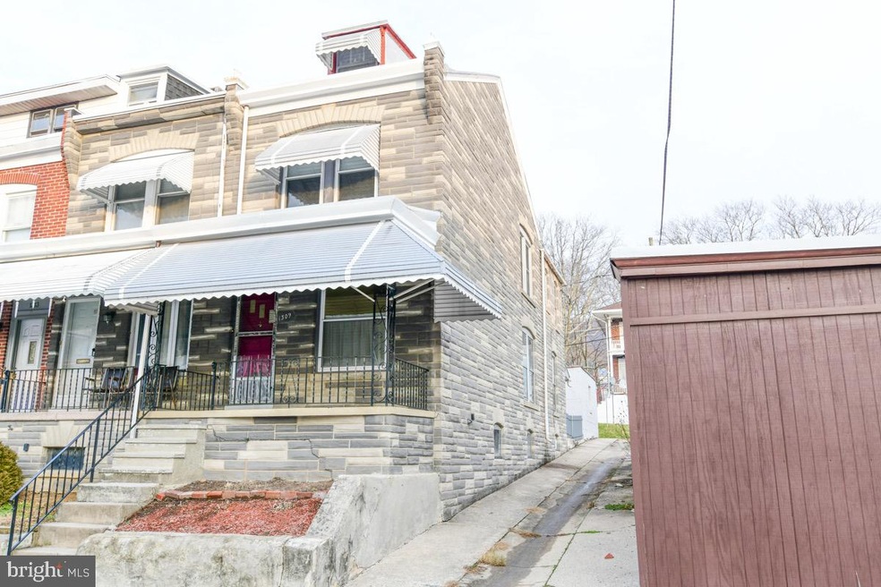 1309 Birch St, Reading, PA 19604 - photo 1