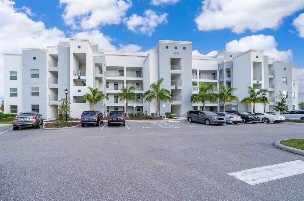 4721 Clock Tower Dr unit 201, Kissimmee, FL 34746 - photo 1