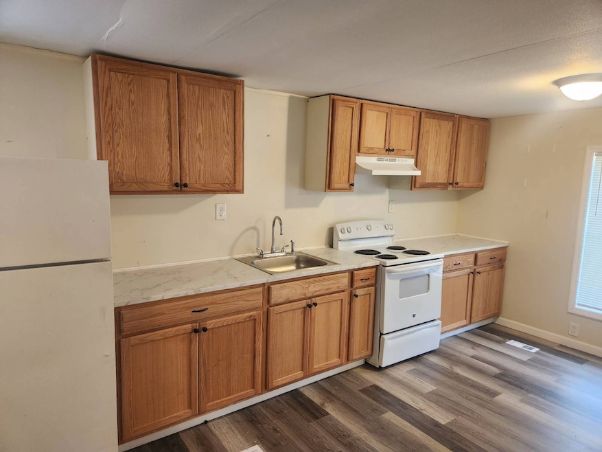 327 Becky Ln, Jacksonville, NC 28540 - photo 1