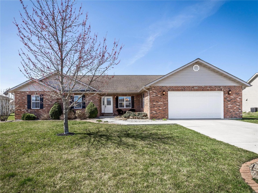 309 Sleeping Indian Dr, Freeburg, IL 62243 - photo 1