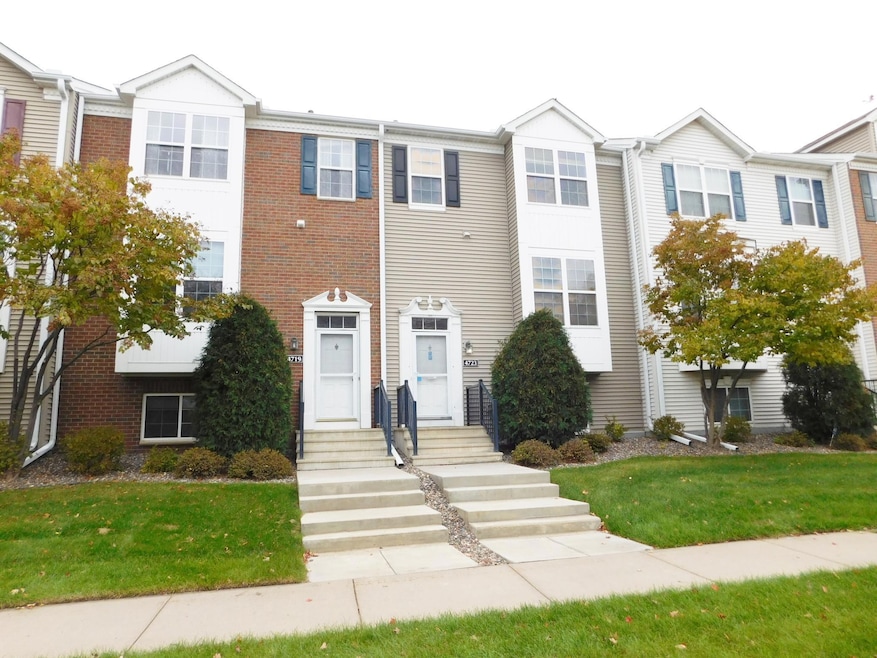 4723 Woodland Ave, Shakopee, MN 55379 - photo 1