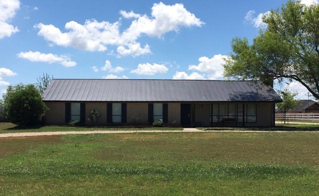 2425 River Valley Ln, San Angelo, TX 76904 - photo 1