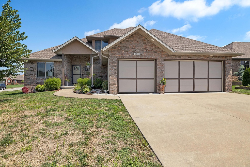 1308 S Appomattox Ave, Republic, MO 65738 - photo 1