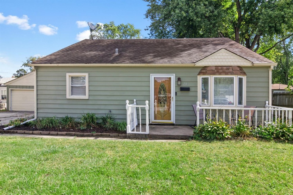 241 N Wiggs St, Griffith, IN 46319 - photo 1