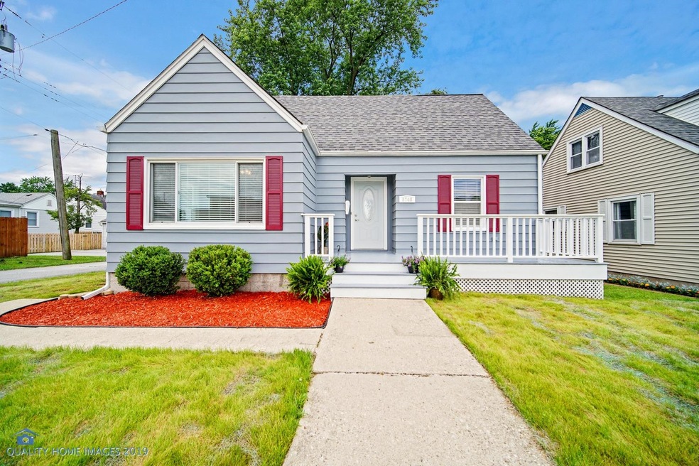 8746 Cottage Grove Ave, Highland, IN 46322 - photo 1