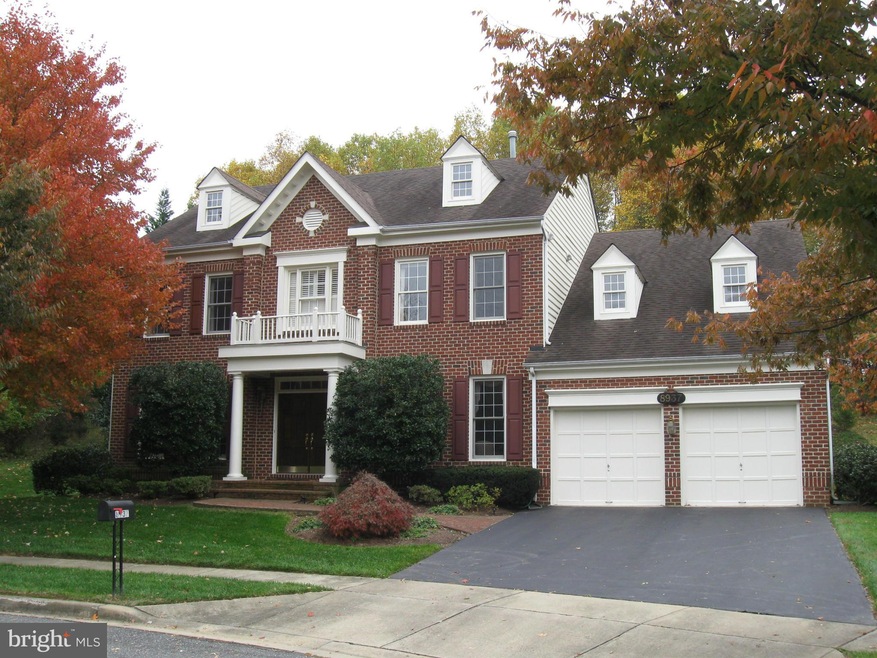 8937 Falls Farm Dr, Potomac, MD 20854 - photo 1