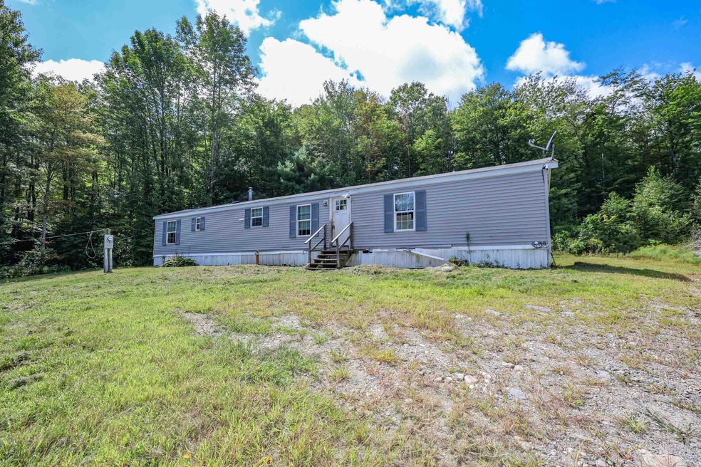 1190 S Hemlock Rd, Charlestown, NH 03603 - photo 1