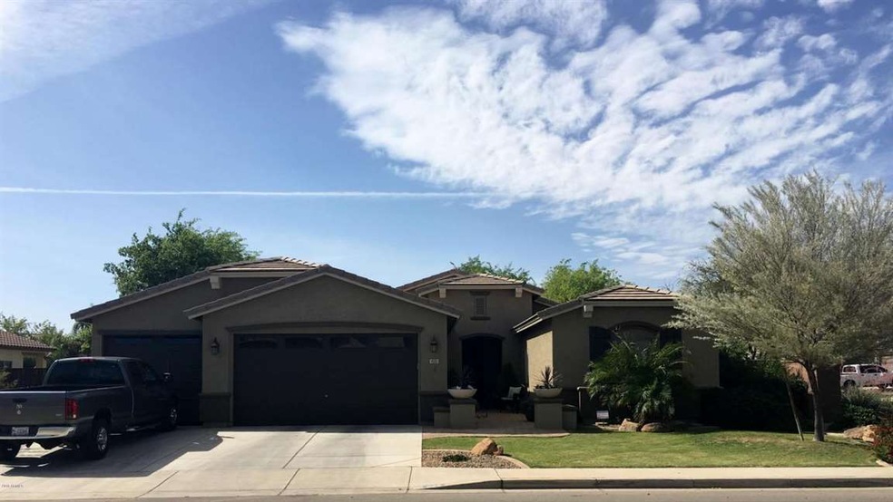 622 W Basswood Ave, San Tan Valley, AZ 85140 - photo 1