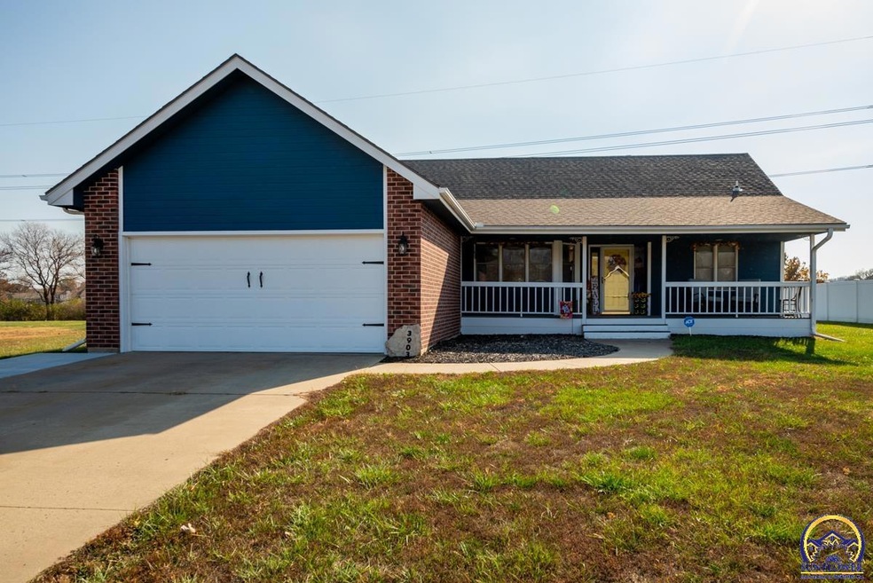 3903 SW 40th Terrace, Topeka, KS 66610 - photo 1