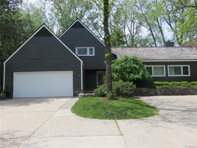 Exterior Front - (New Paint)