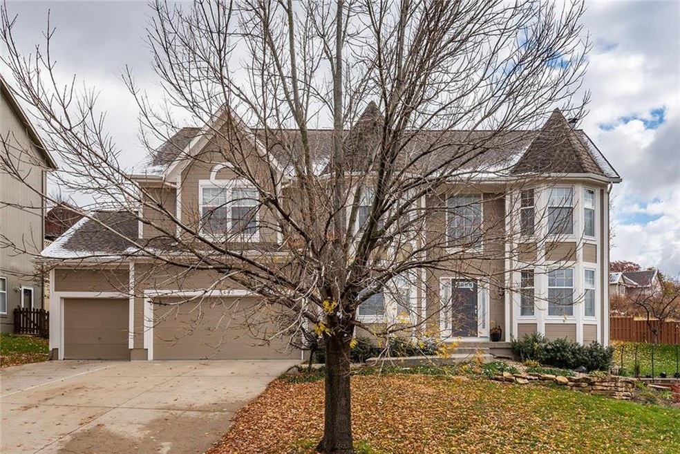 WELCOME TO 5433 OAKVIEW ~ NEW EXTERIOR PAINT!